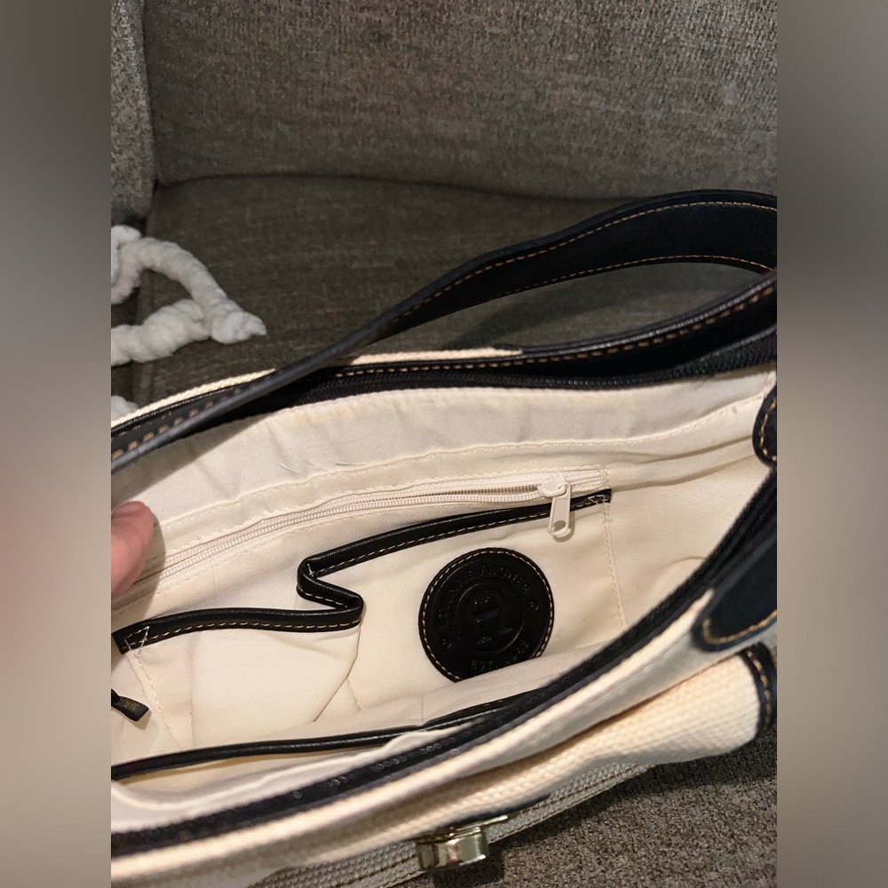 Etienne Aigner shoulder bag - Picture 2 of 3